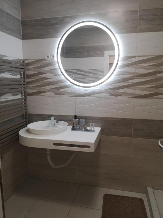 Relax Beach Apartman Hajdúszoboszló Esterno foto