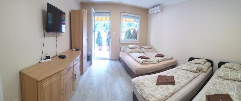 Relax Beach Apartman Hajdúszoboszló Esterno foto