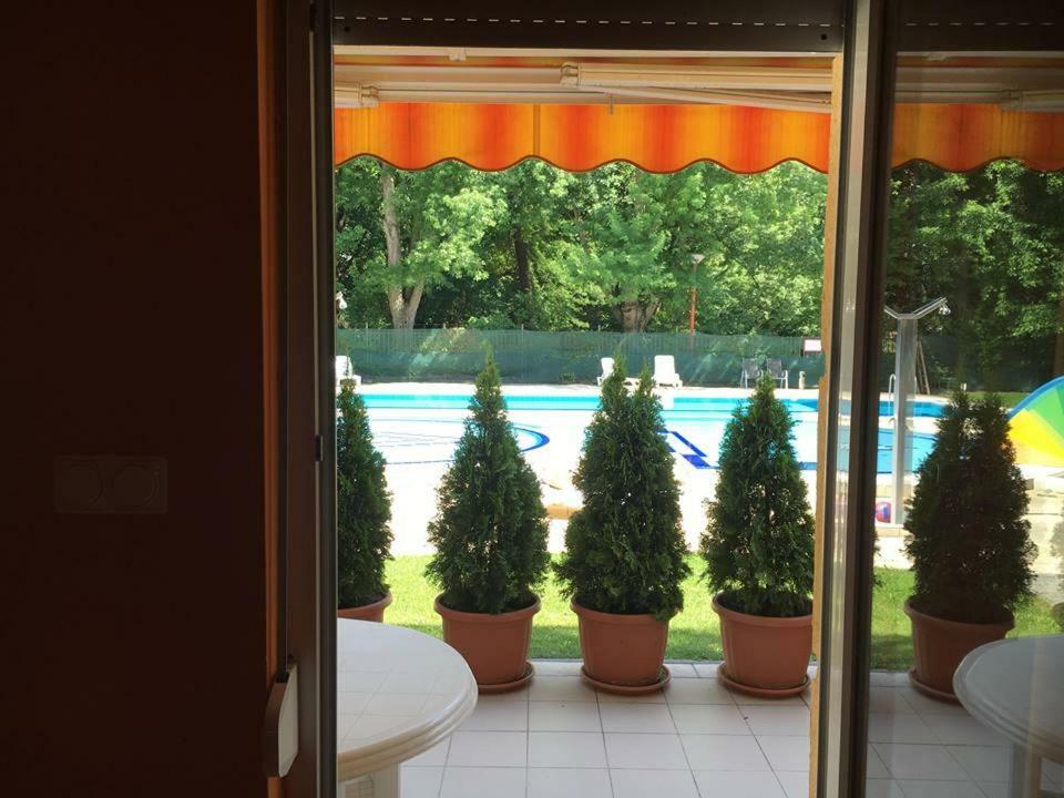 Relax Beach Apartman Hajdúszoboszló Esterno foto